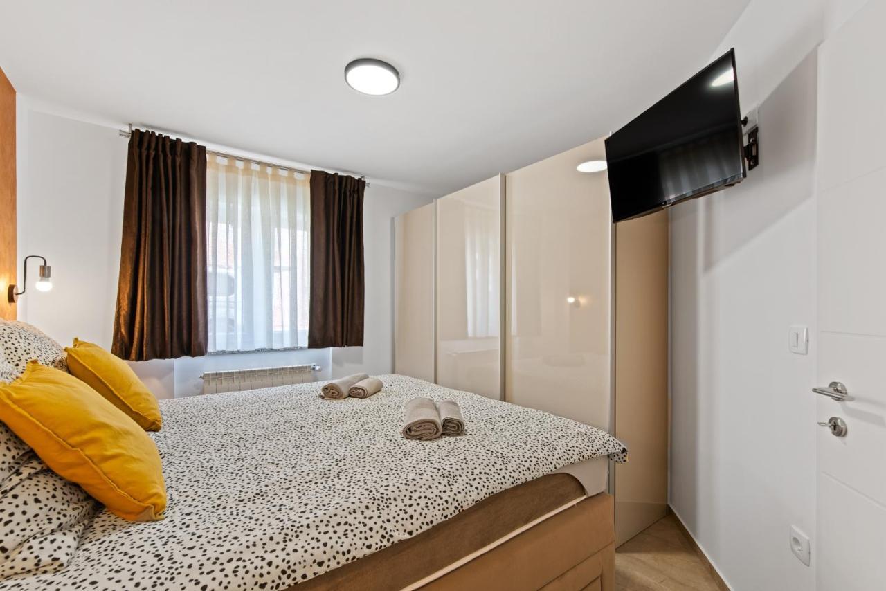 Apartment Masha Novigrad  Bagian luar foto